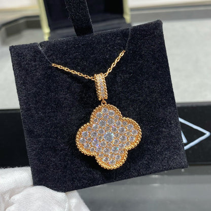 [Kincade Jewelrys] Collier long pendentif en diamants Clover de 25 mm