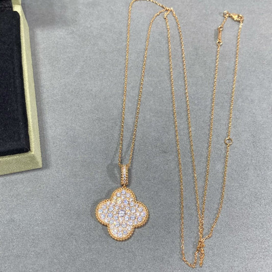 [Kincade Jewelrys] COLLAR LARGO CON PEDANTE DE TRÉBOL DE 25 MM Y DIAMANTES PAVÉ