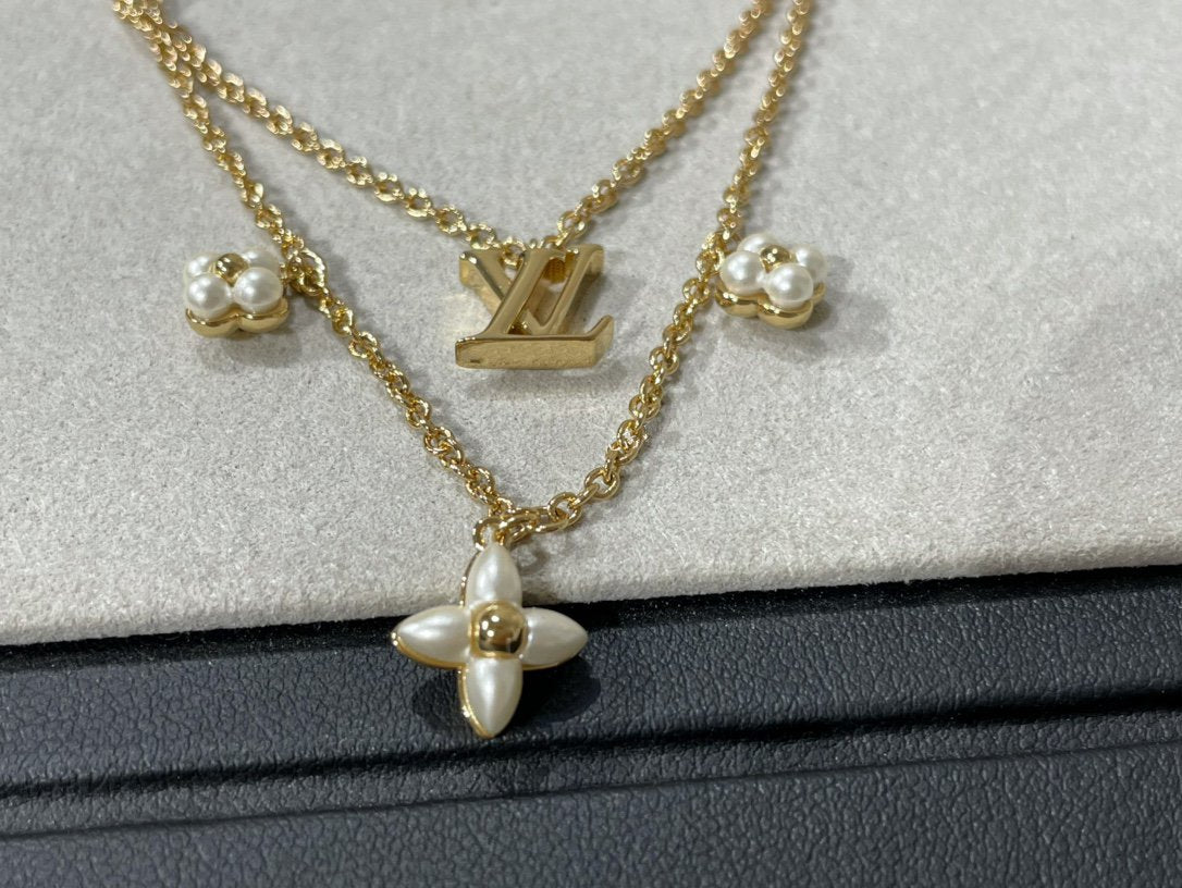 [Kincade Jewelrys] COLLIER DOUBLE RANGÉE EN NACRE DORÉE FLOWERGRAM