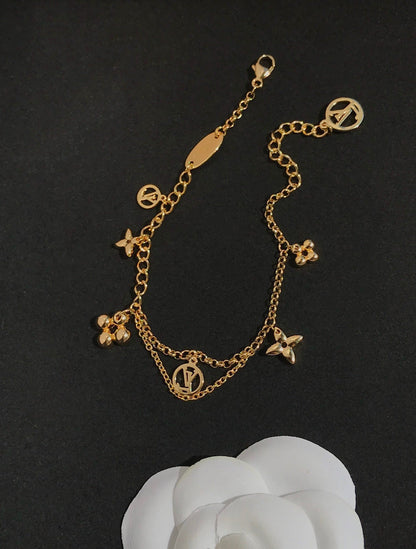 [Kincade Jewelrys] Bracelet en nacre rose fleurie