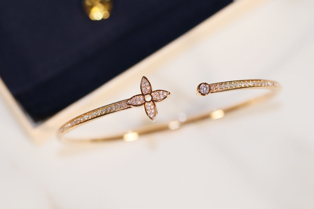 [Kincade Jewelrys] Bracelet ouvert IDYLLE en or pavé de diamants