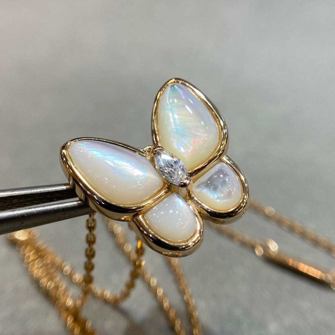[Kincade Jewelrys]BUTTERFLY MOP DIAMOND NECKLACE