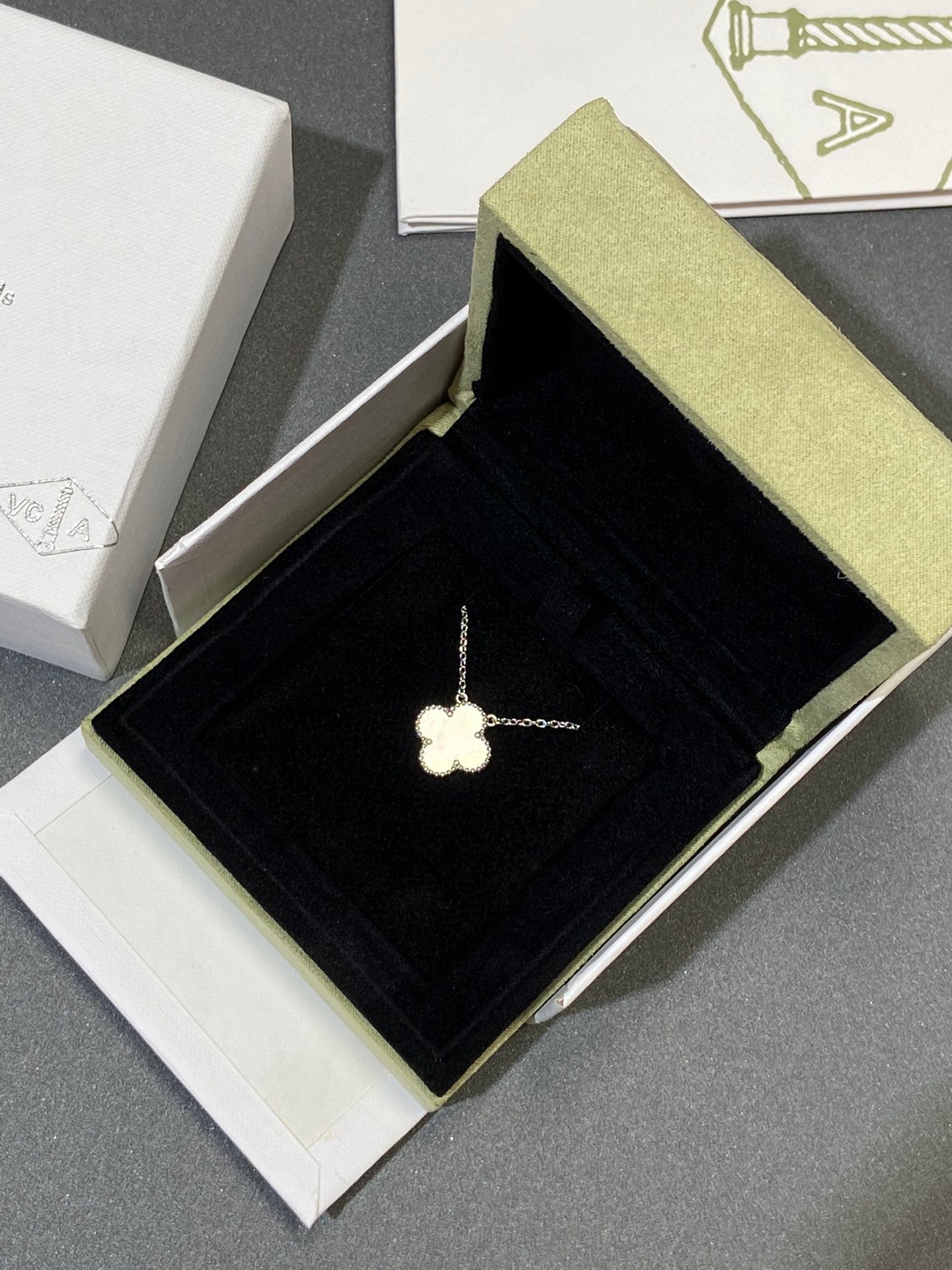 [Kincade Jewelrys] Collier Clover Medium Argent Blanc Mop 