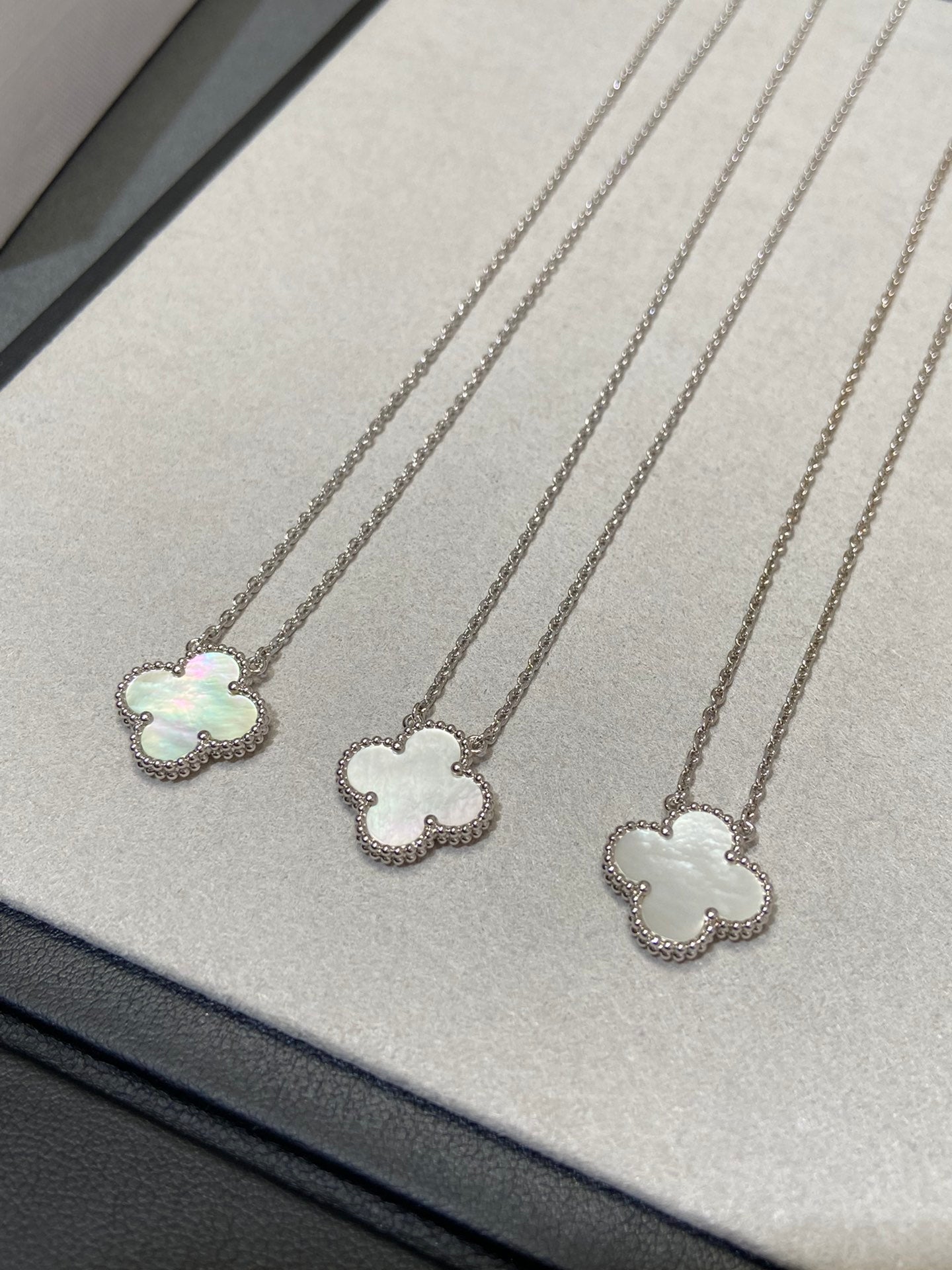 [Kincade Jewelrys] Collier Clover Medium Argent Blanc Mop 