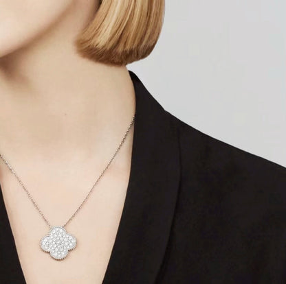[Kincade Jewelrys]CLOVER 25MM LARGE PENDANT DIAMOND PAVED SILVER NECKLACE