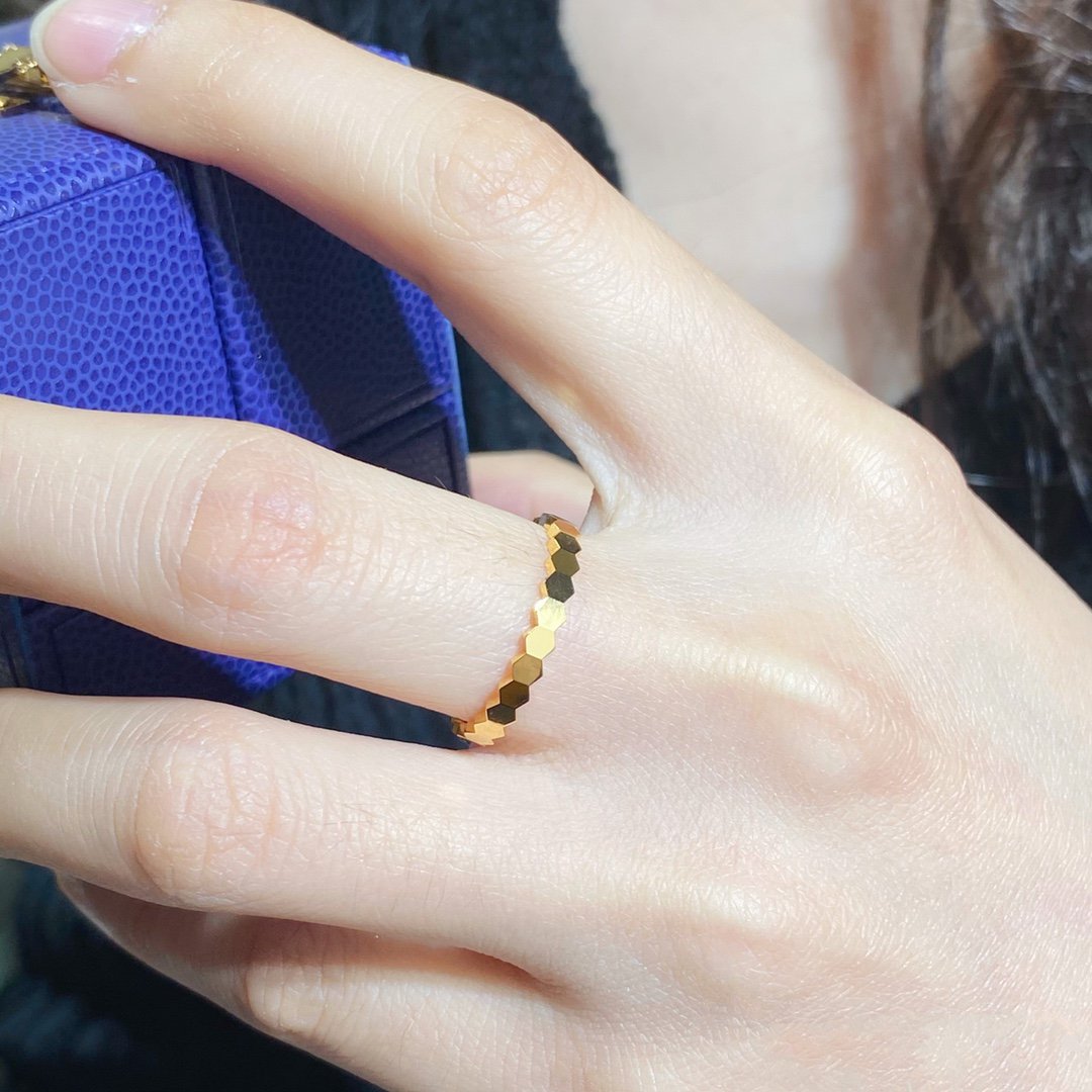 [Kincade Jewelrys] PETITE BAGUE BEE LOVE