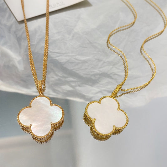 [Joyas Kincade] COLLAR CON COLGANTE GRANDE DE TRÉBOL DE 25 MM