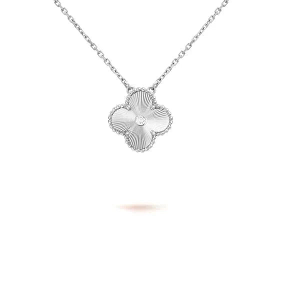 [Kincade Jewelrys] COLLIER LASER DIAMANT CLOVER 15 MM ARGENT