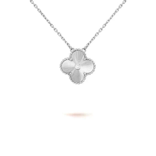 [Kincade Jewelrys] COLLIER LASER DIAMANT CLOVER 15 MM ARGENT