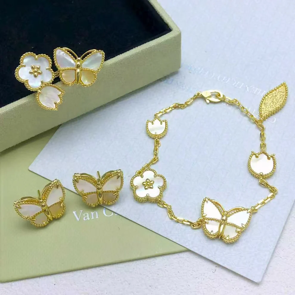 [Kincade Jewelrys]26 NEW CLOVER LUCKY LIGHT YELLOW AND WHITE SET