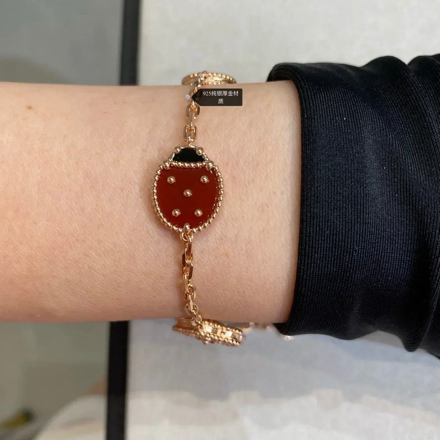 [Bijoux Kincade] Bracelet porte-bonheur à 5 motifs