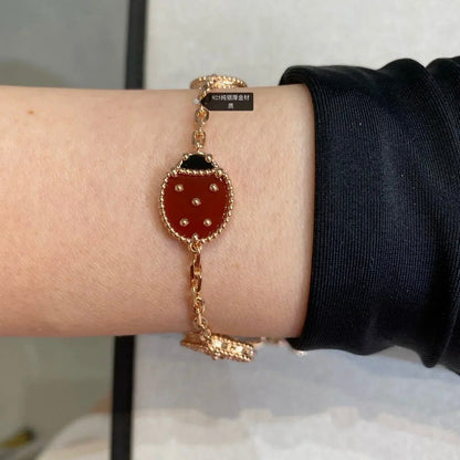 [Bijoux Kincade] Bracelet porte-bonheur à 5 motifs