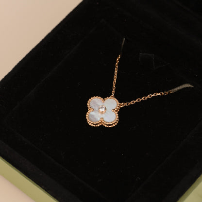 [Kincade Jewelrys] COLLIER FRITILLAIRE BLANC DIAMANT CLOVER 15 MM