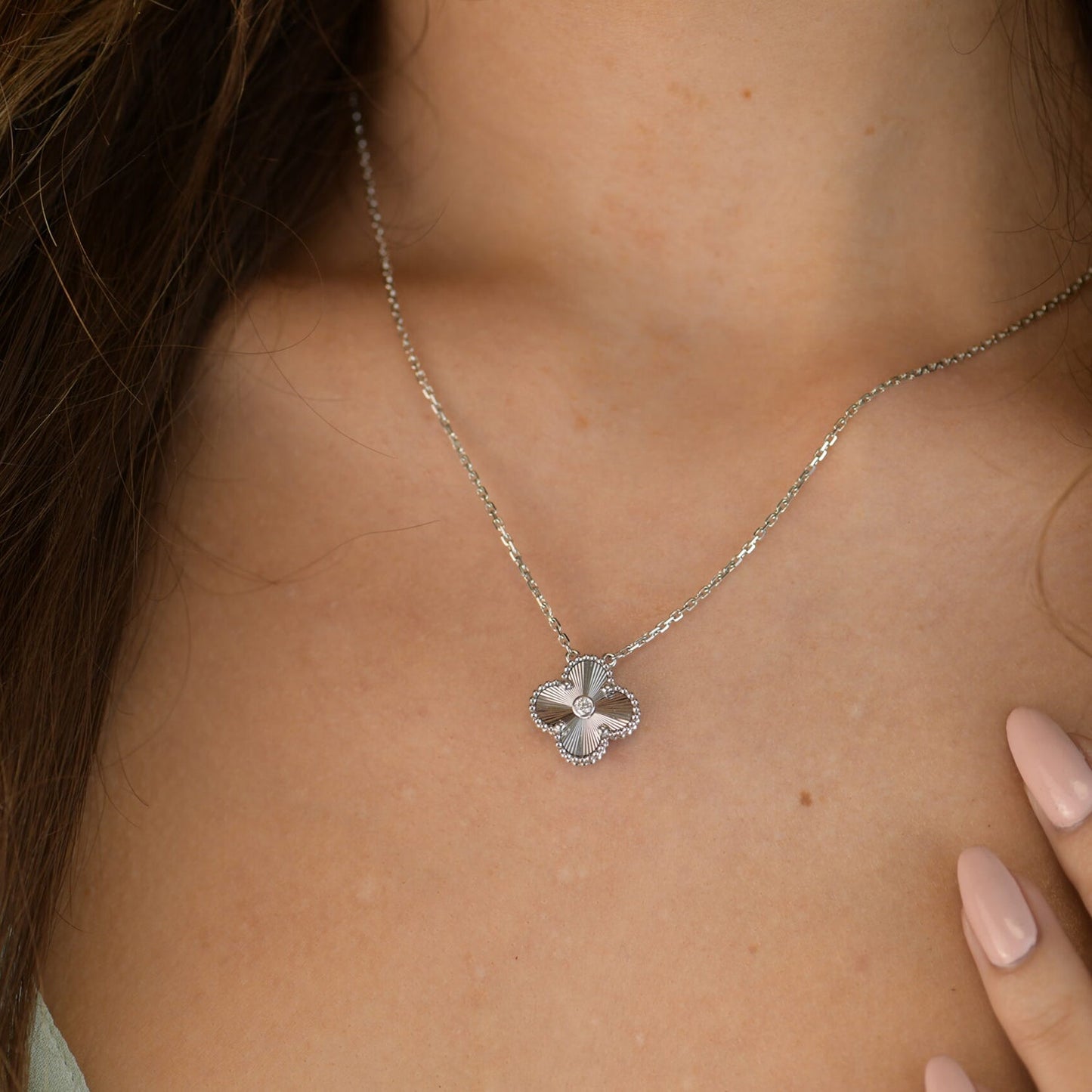 [Kincade Jewelrys] COLLIER LASER DIAMANT CLOVER 15 MM ARGENT