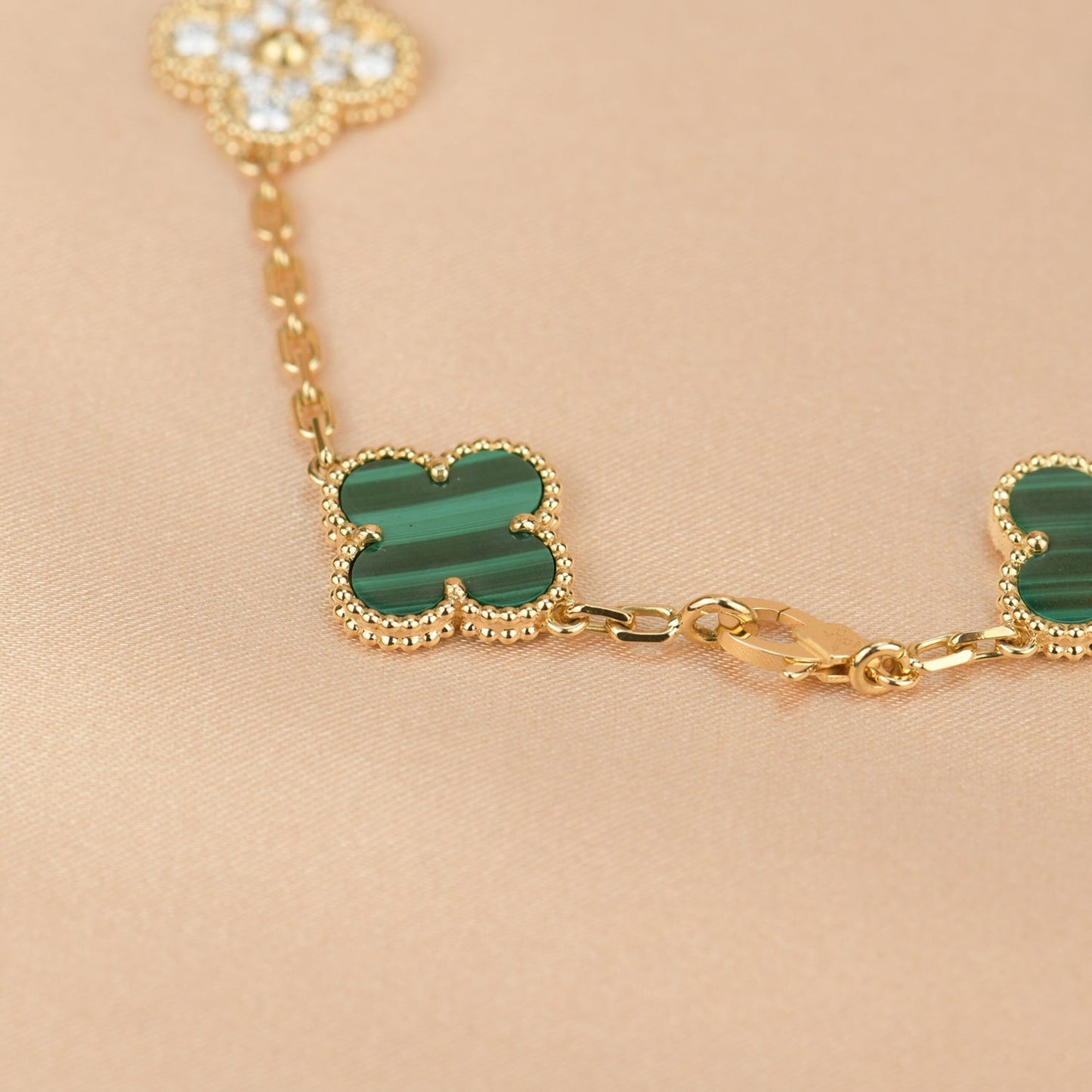 [Kincade Jewelrys] Bracelet diamant malachite à 5 motifs de trèfle