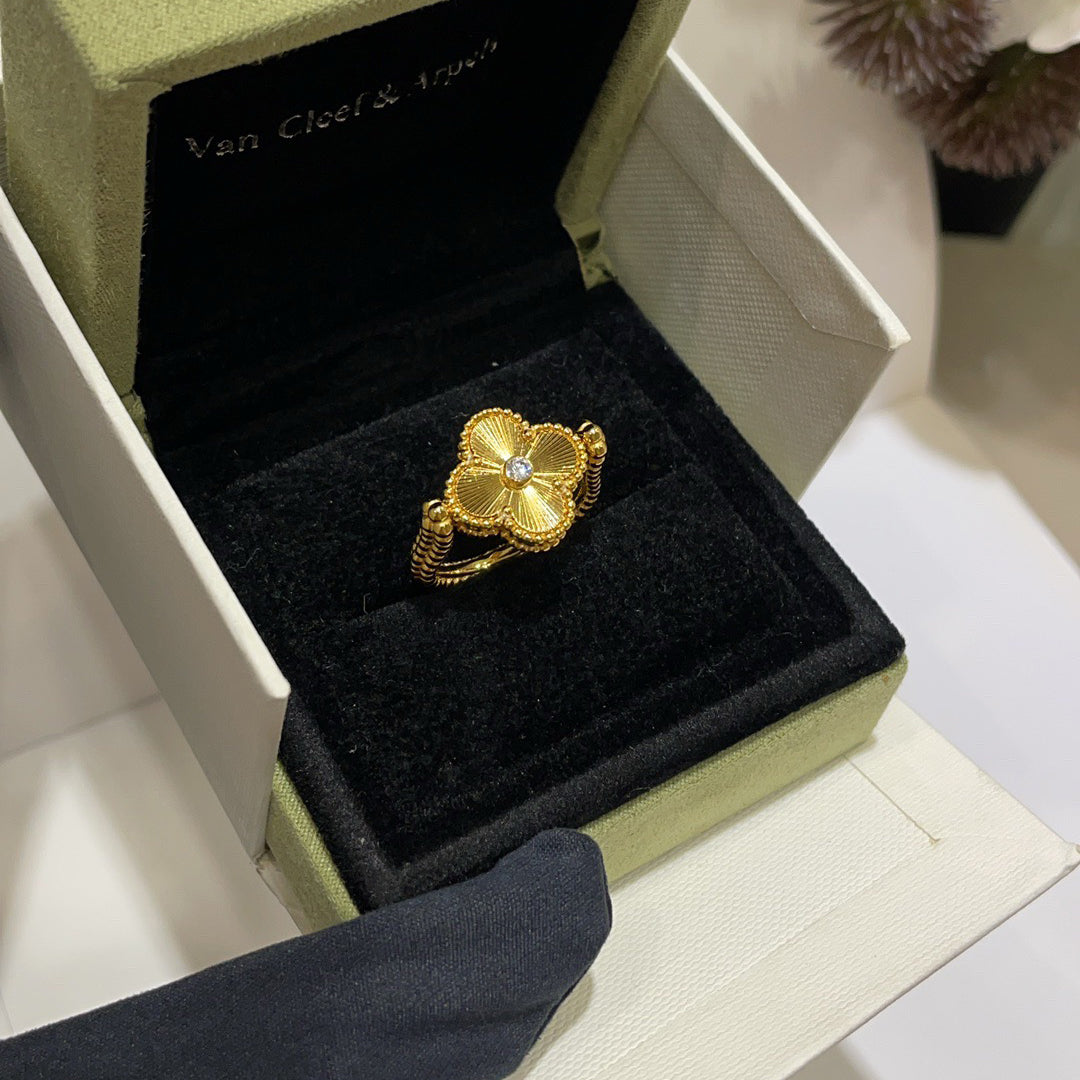 [Kincade Jewelrys] BAGUE EN AGATE BLEUE RIVERSIBLE CLOVER