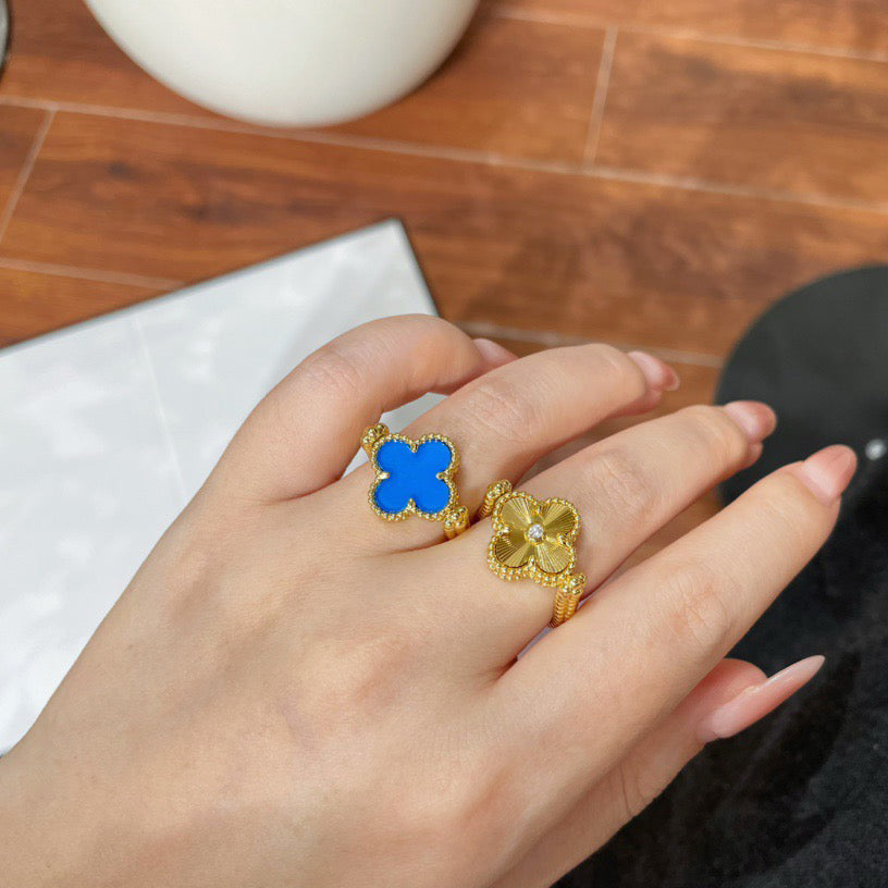 [Kincade Jewelrys] BAGUE EN AGATE BLEUE RIVERSIBLE CLOVER