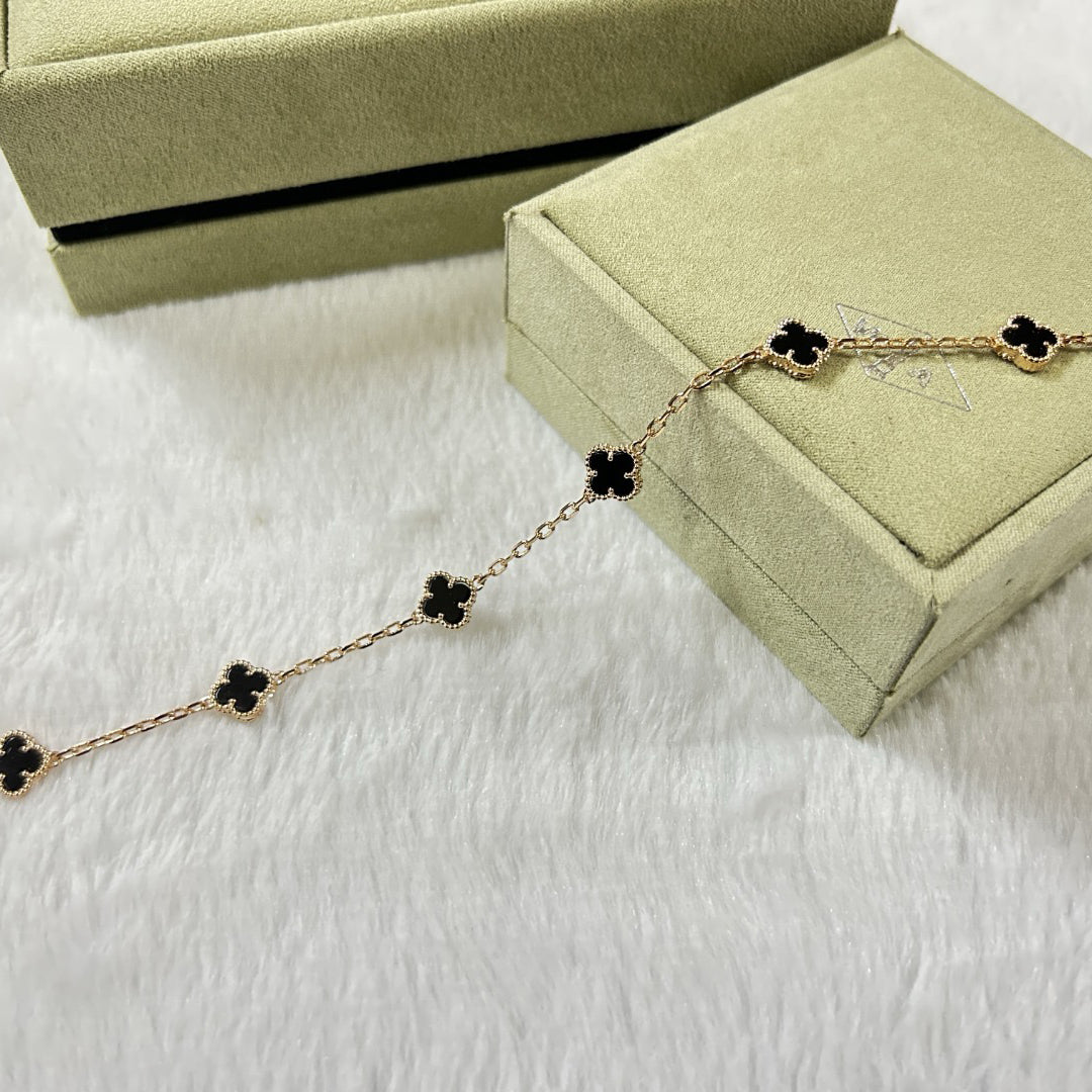 [Kincade Jewelrys] Bracelet en onyx à six motifs de trèfle