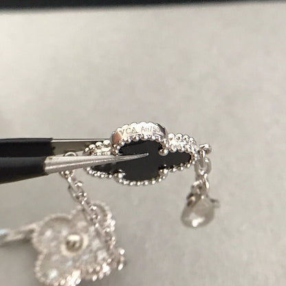 [Kincade Jewelrys] BRACELET EN ARGENT AVEC 5 MOTIFS EN ONYX ET DIAMANTS 