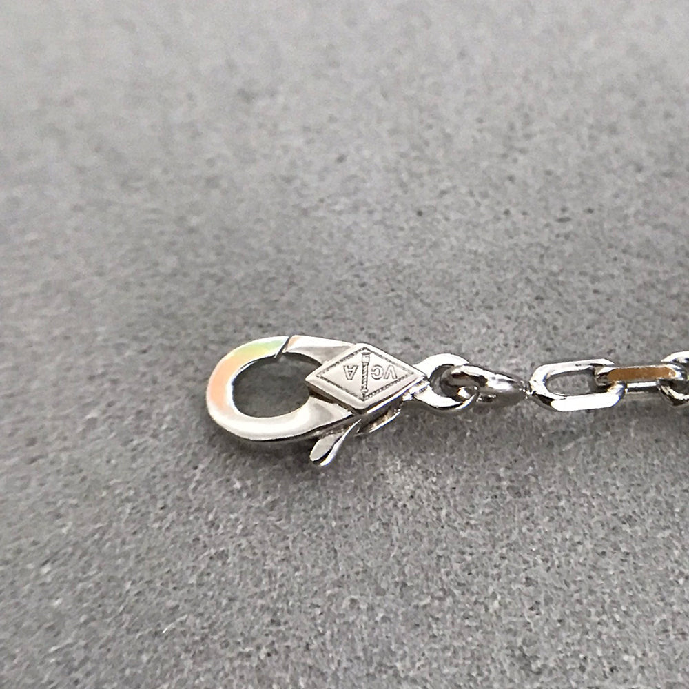 [Kincade Jewelrys] BRACELET EN ARGENT AVEC 5 MOTIFS EN ONYX ET DIAMANTS 