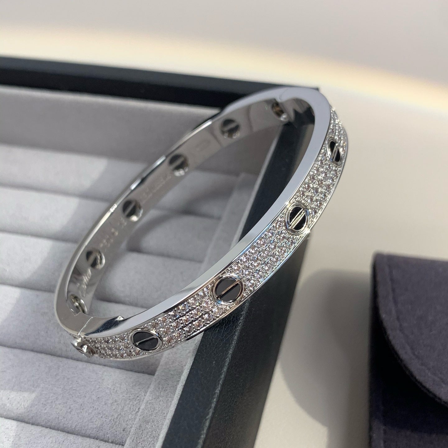 [Kincade Jewelrys] Bracelet Love 6,1 mm en céramique pavée de diamants 