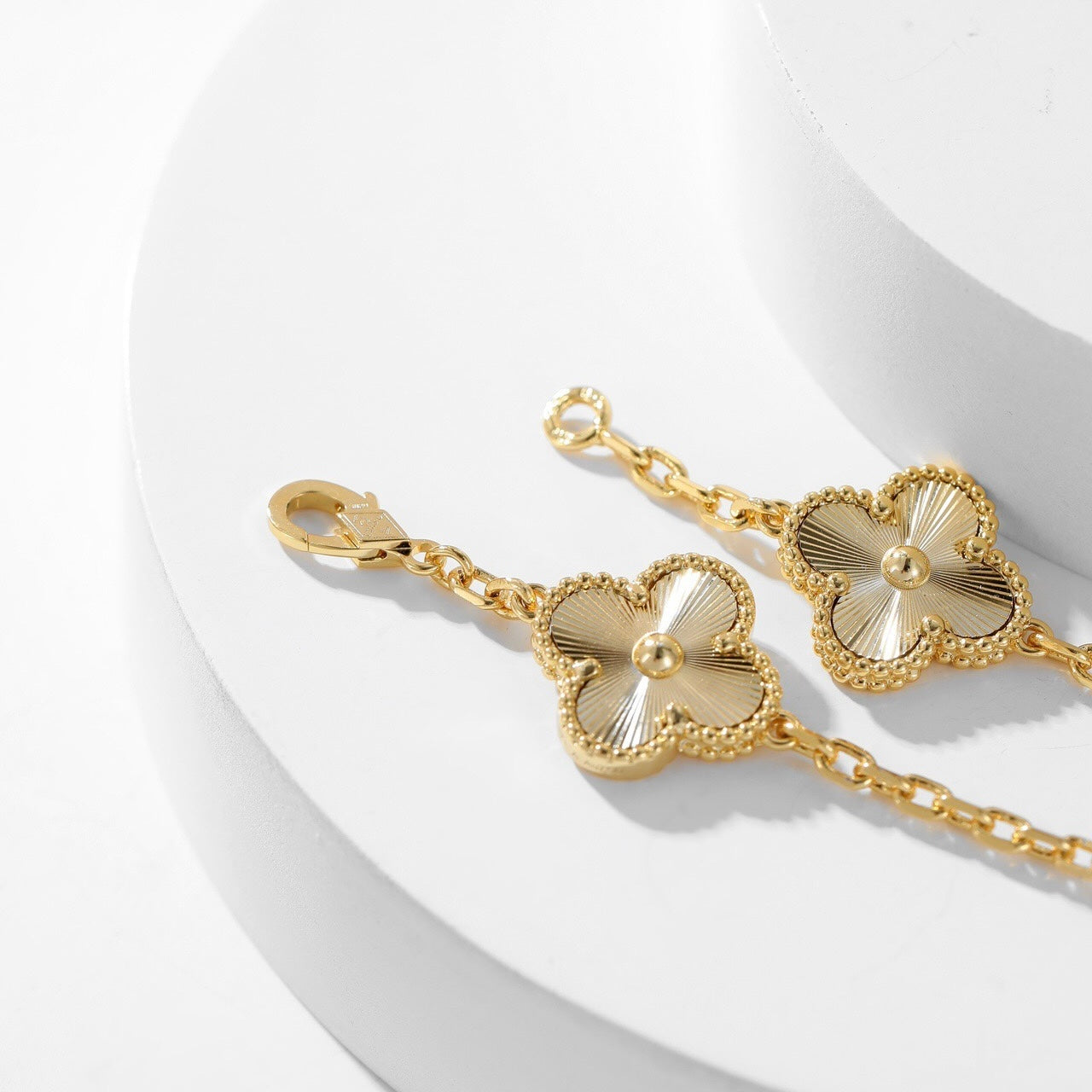 [Kincade Jewelrys]CLOVERS LE COLLIER LASER À 10 MOTIFS