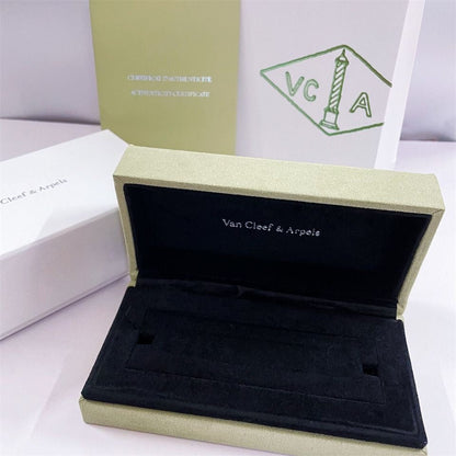Bracelet, collier, bague, coffret, sac cadeau, VA Clover
