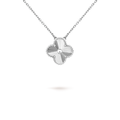 [Kincade Jewelrys] COLLIER LASER CLOVER 15 MM ARGENT