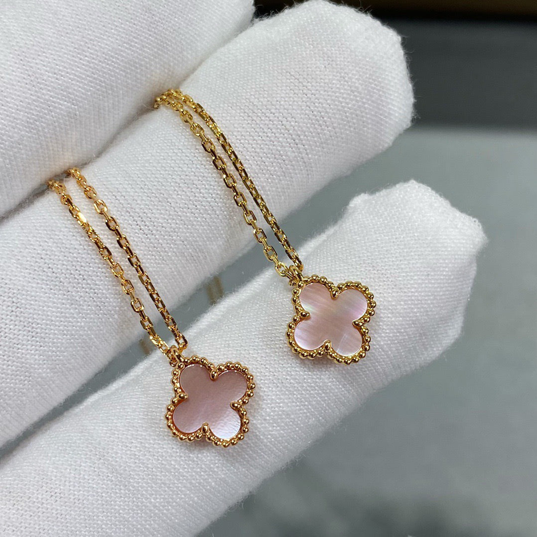 [Kincade Jewelrys] Collier à fleur unique en nacre rose Clover 15 mm
