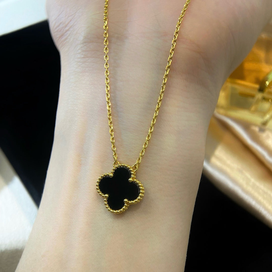 [Kincade Jewelrys] Collier à fleur unique en onyx noir 15 mm