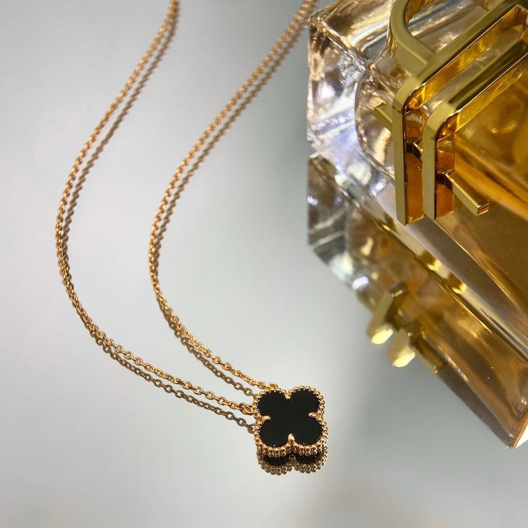 [Kincade Jewelrys] Collier à fleur unique en onyx noir 15 mm