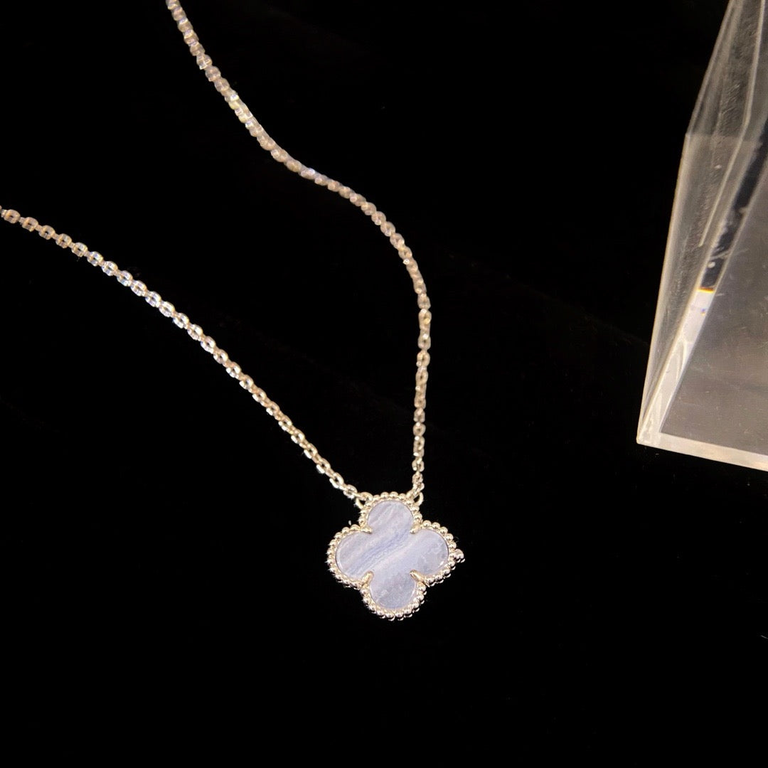 [Kincade Jewelrys]CLOVER 15MM BLUE CHALCEDONY NECKLACE SILVER