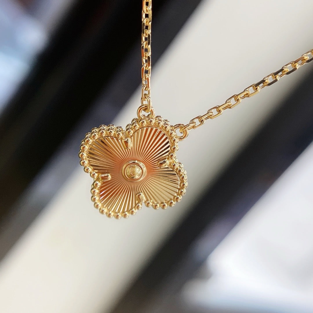 [Kincade Jewelrys] COLLIER LASER CLOVER 15 MM