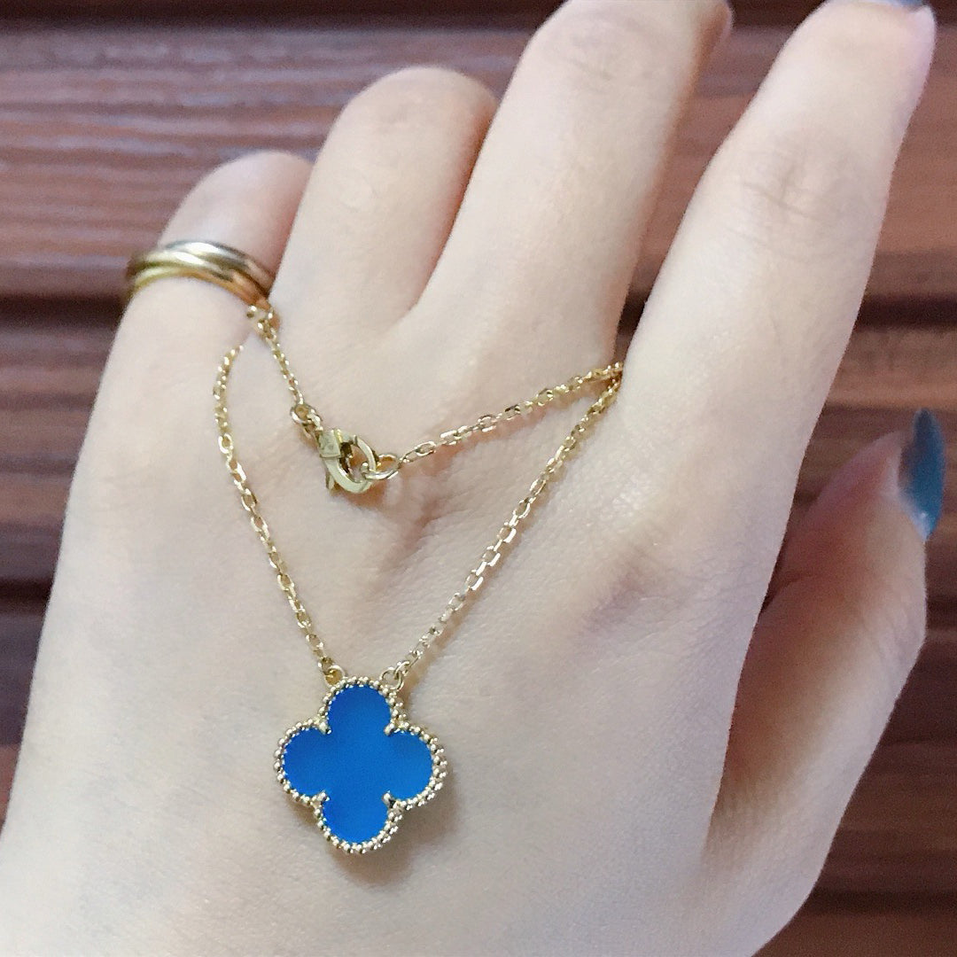 [Kincade Jewelrys] COLLIER EN AGATE BLEUE TRÈFLE 15 MM