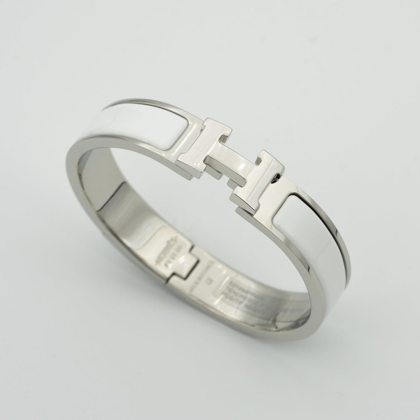 [Kincade Jewelrys]H WHITE BRACELET