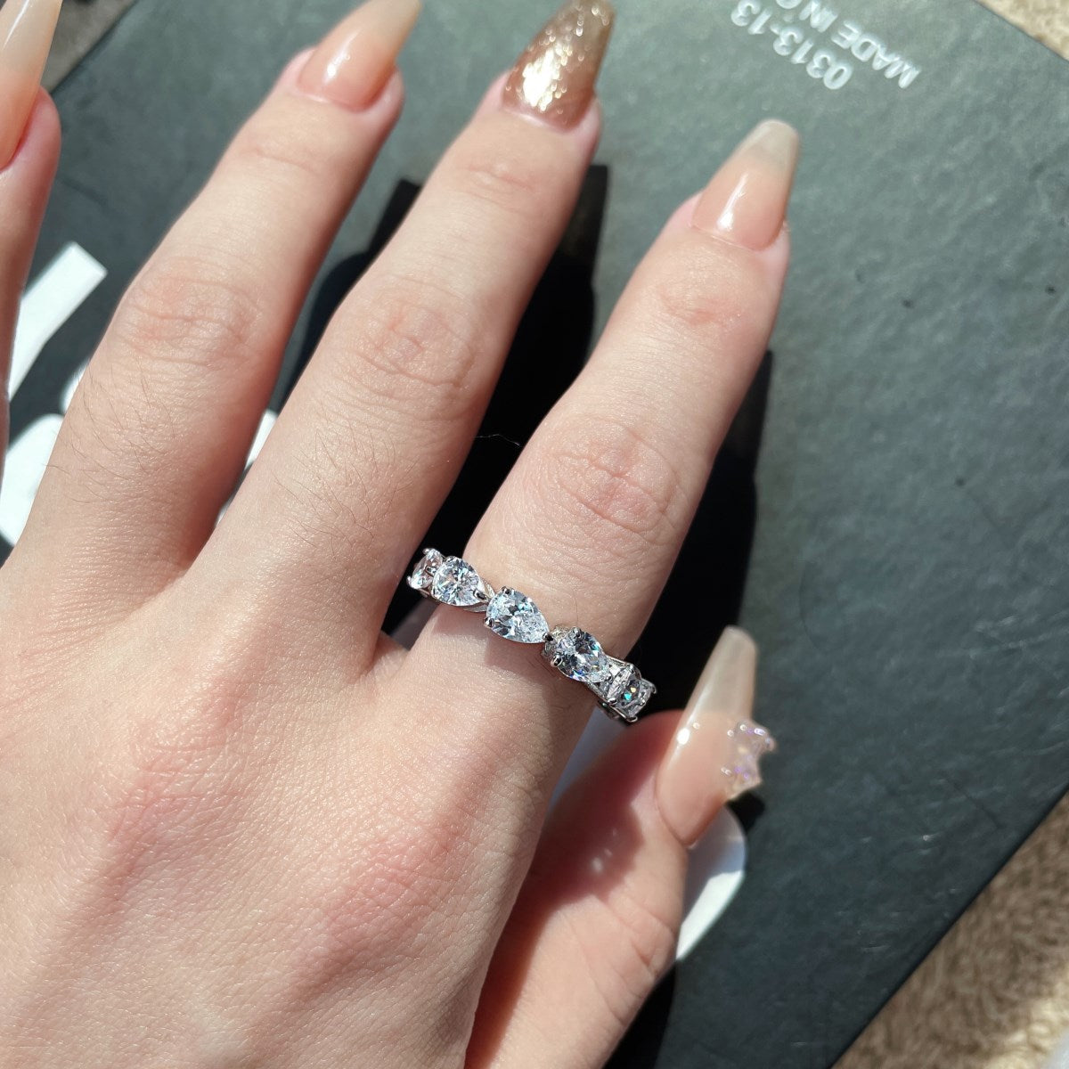 [Kincade Jewelry] Superbe bague tennis taille poire
