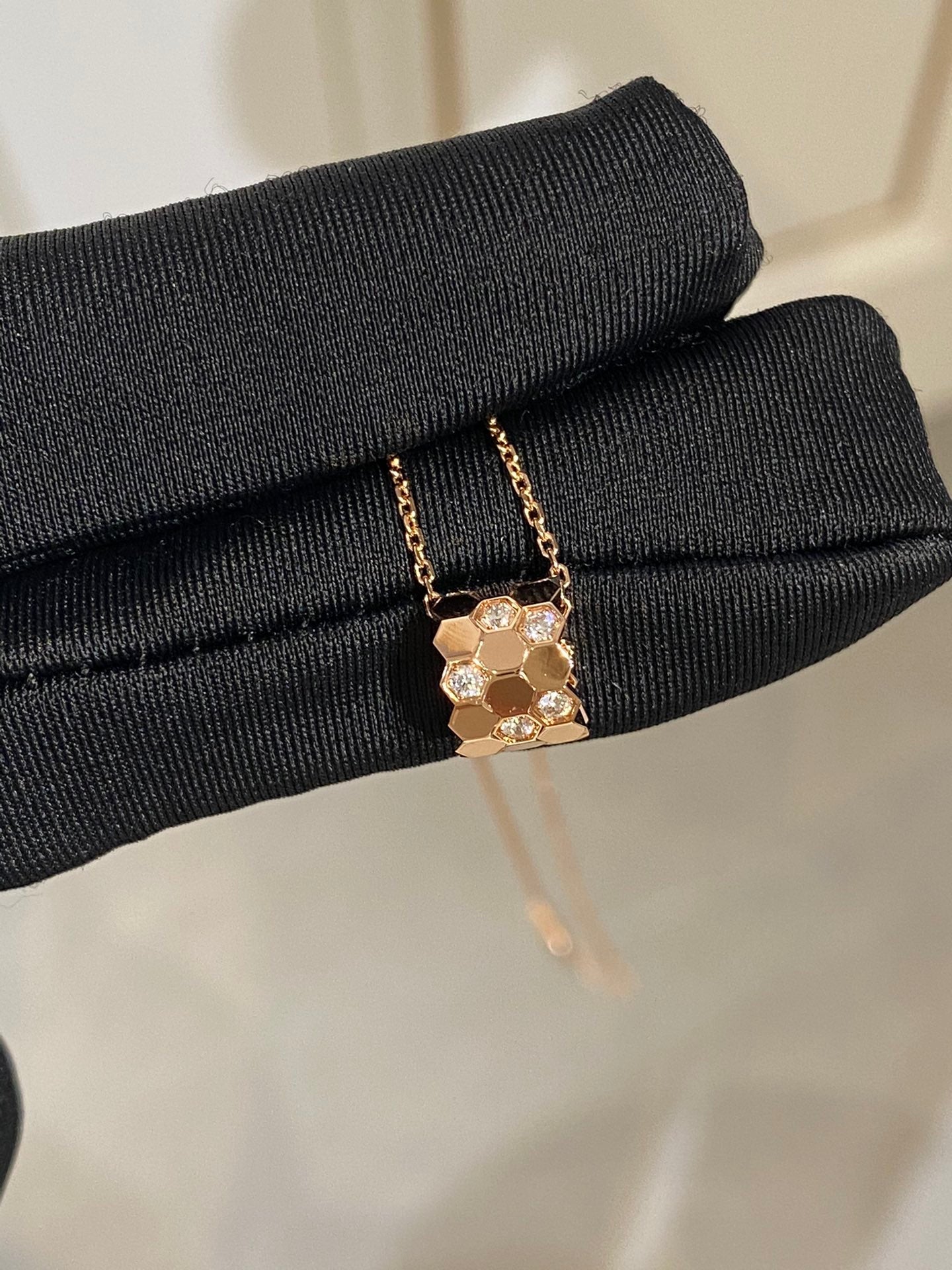 [Kincade Jewelrys] COLLIER DIAMANT BEE LOVE