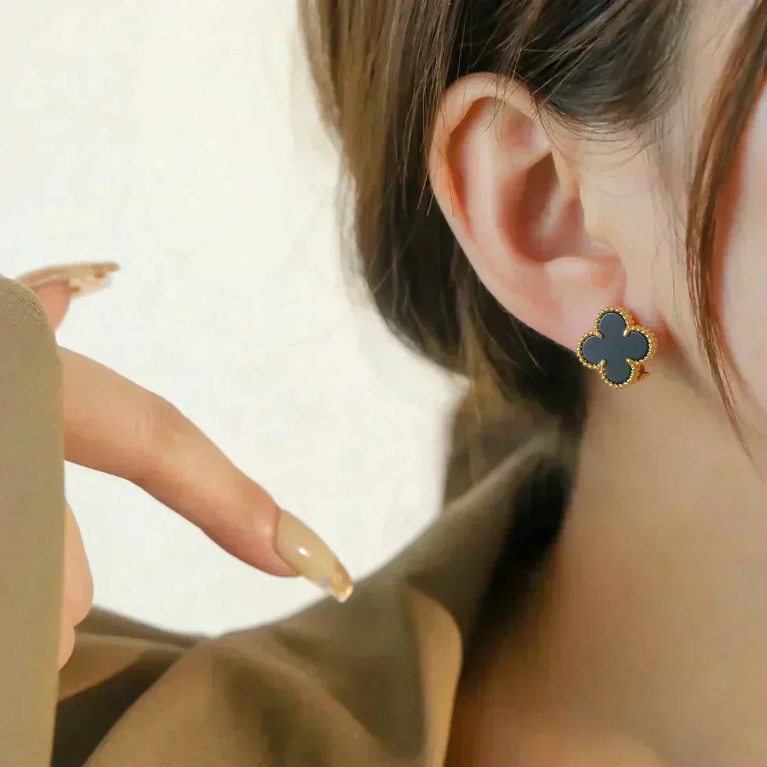 [Kincade Jewelrys]CLOVER MEDIUM 1 MOTIFS  ONYX STUD EARRINGS