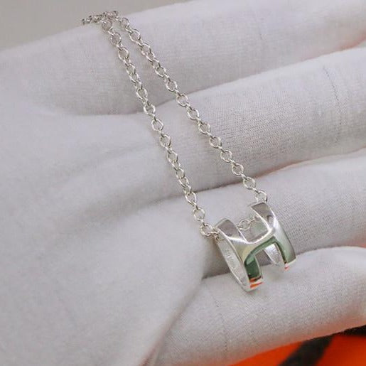 [Kincade Jewelrys] Collier HM avec lettre H, série ovale