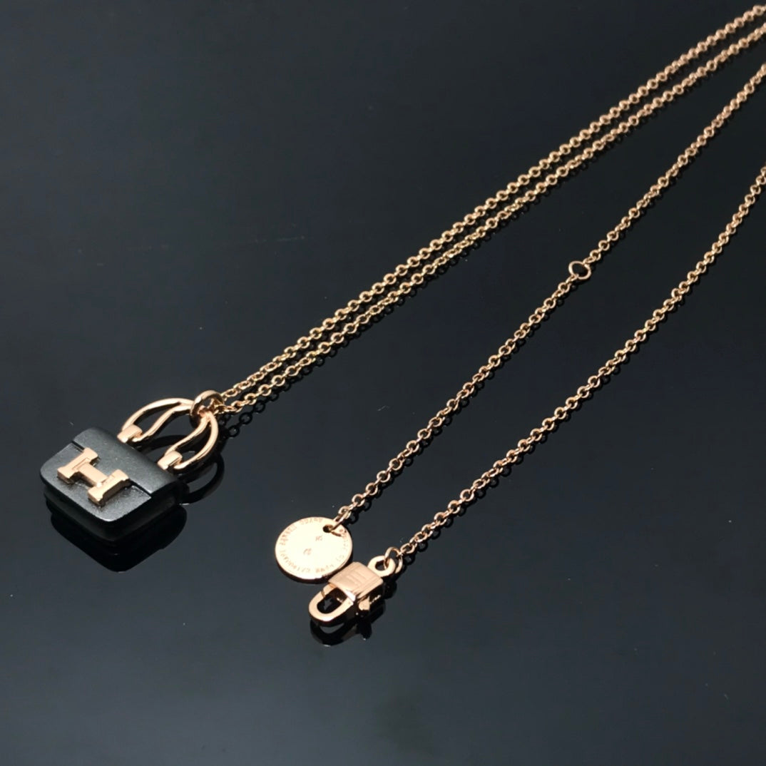 [Kincade Jewelrys] COLLIER PENDENTIF HM AMULETTES CONSTANCE POUR FEMME