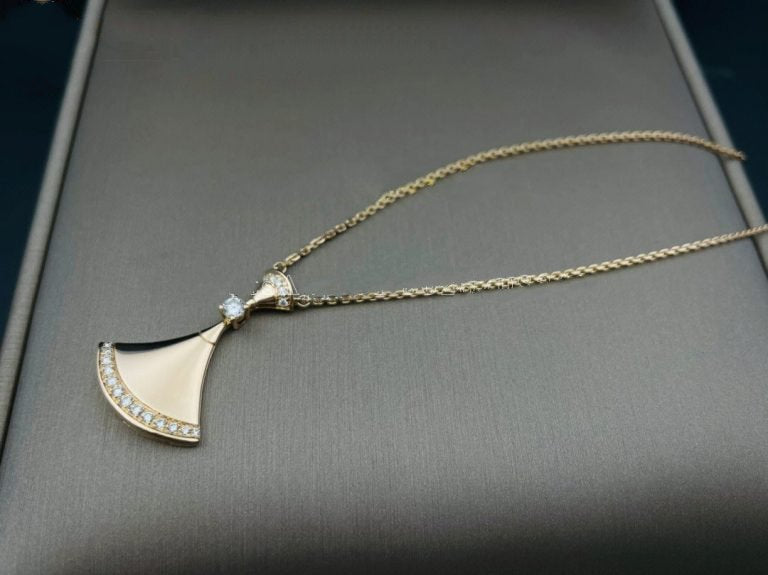 [Kincade Jewelrys] COLLIER DREAM OR ROSE DIAMANT