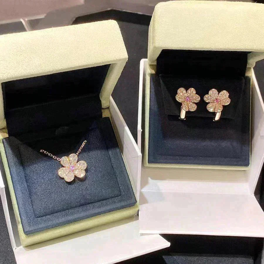[Kincade Jewelrys] Collier en or rose et diamants Frivole