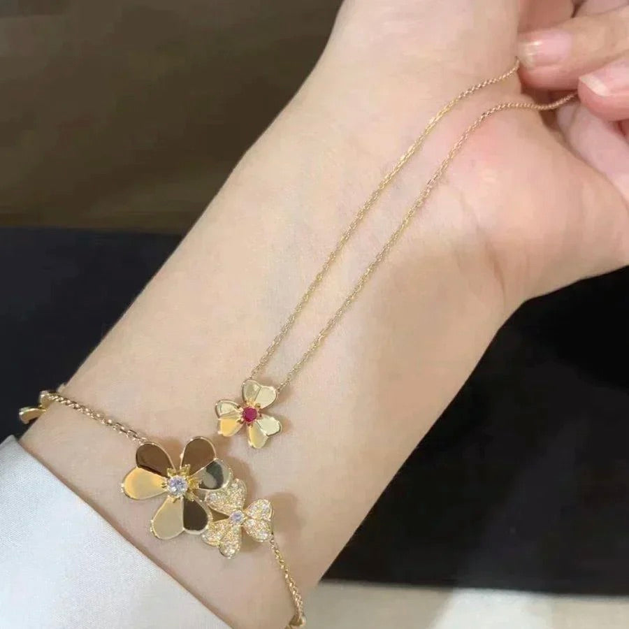 [Kincade Jewelrys] Collier fleur en or frivole