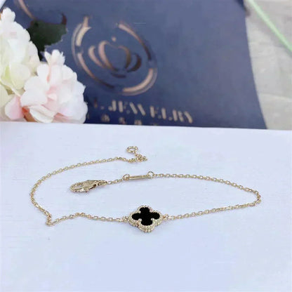 [Kincade Jewelrys] Bracelet fleur unique en onyx et trèfle