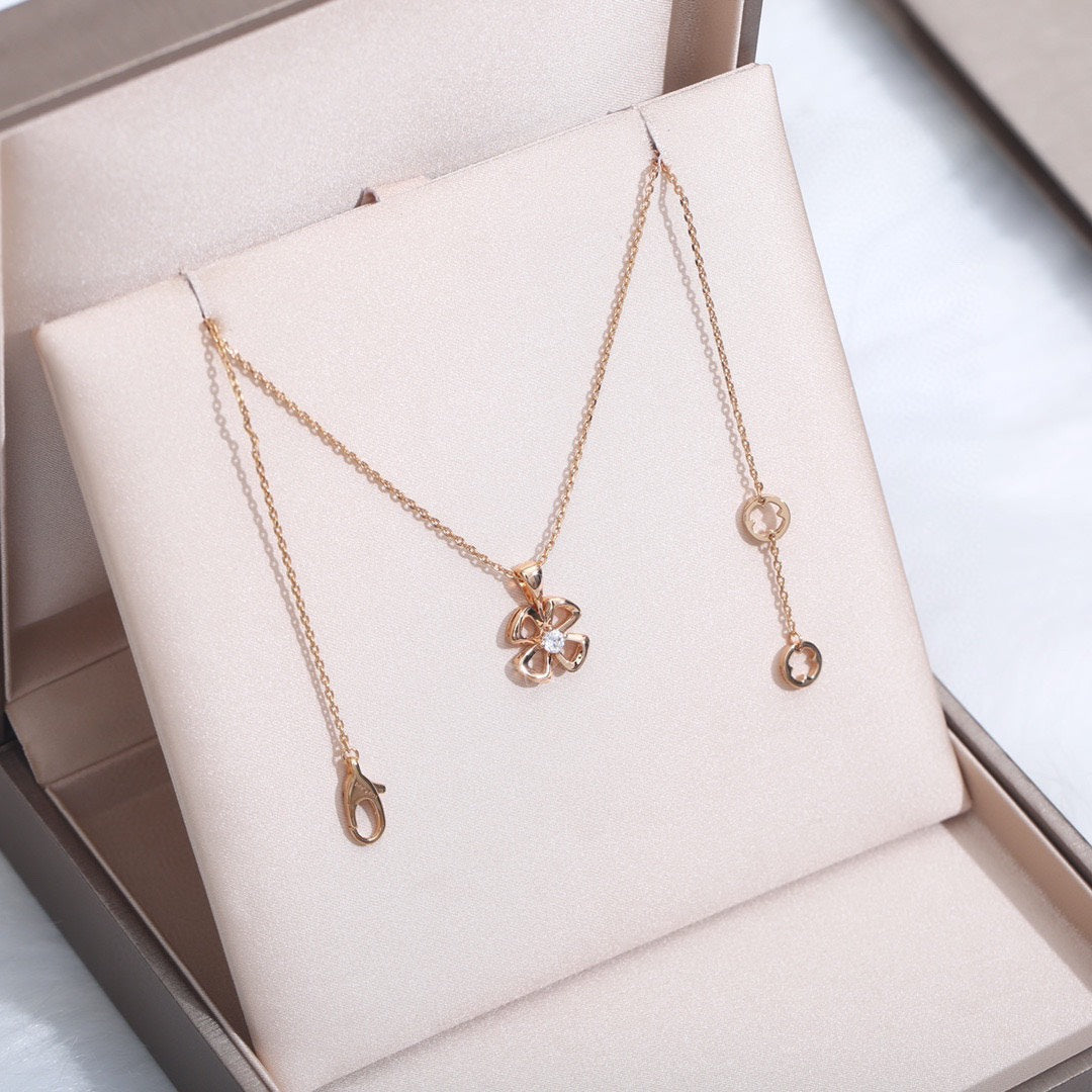 [Kincade Jewelrys]FIOREVER NECKLACE DIAMOND CENTER