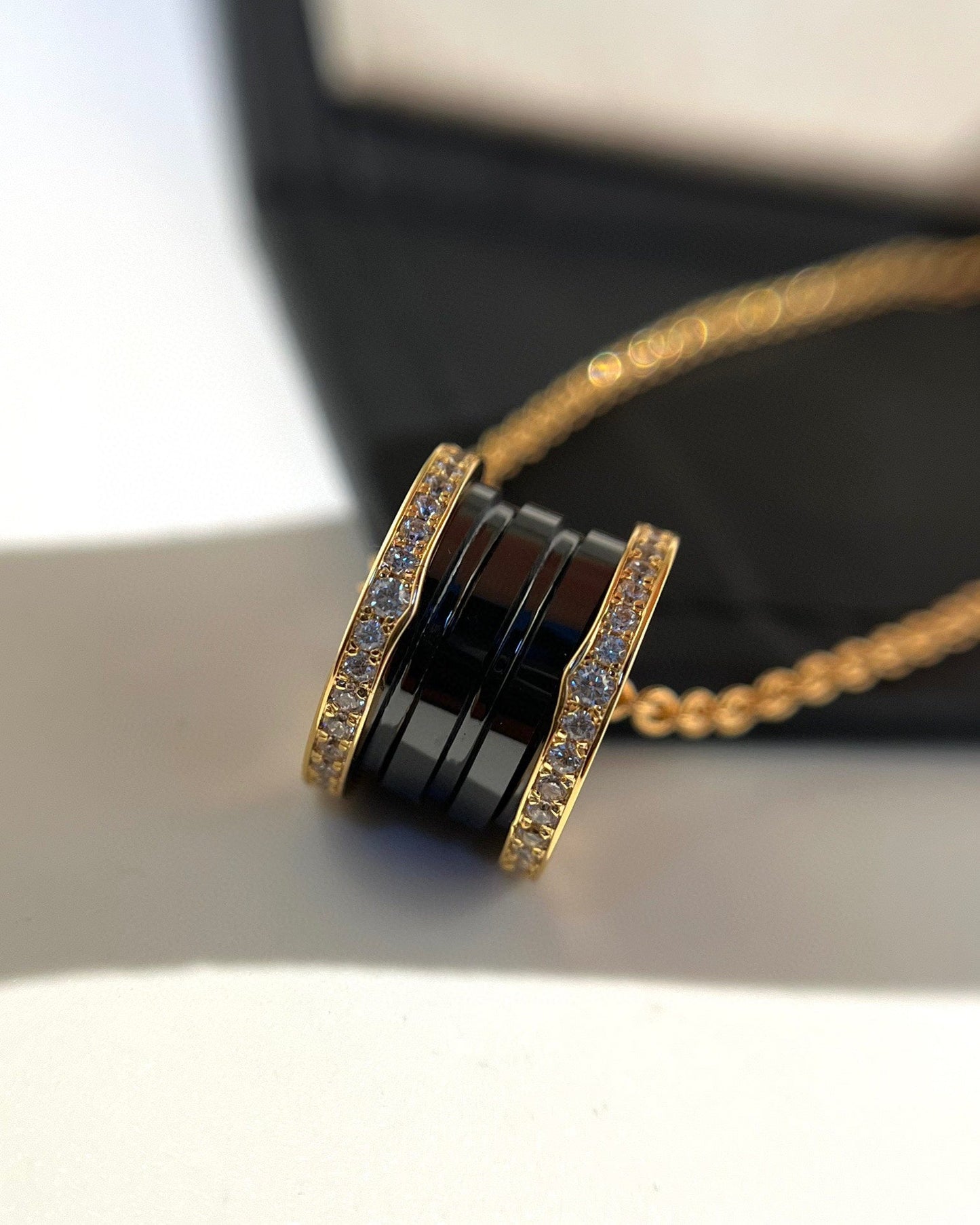[Kincade Jewelrys] Collier en or rose et diamants en céramique noire ZERO 1