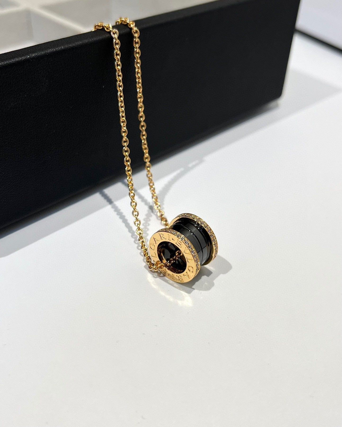 [Kincade Jewelrys] Collier en or rose et diamants en céramique noire ZERO 1