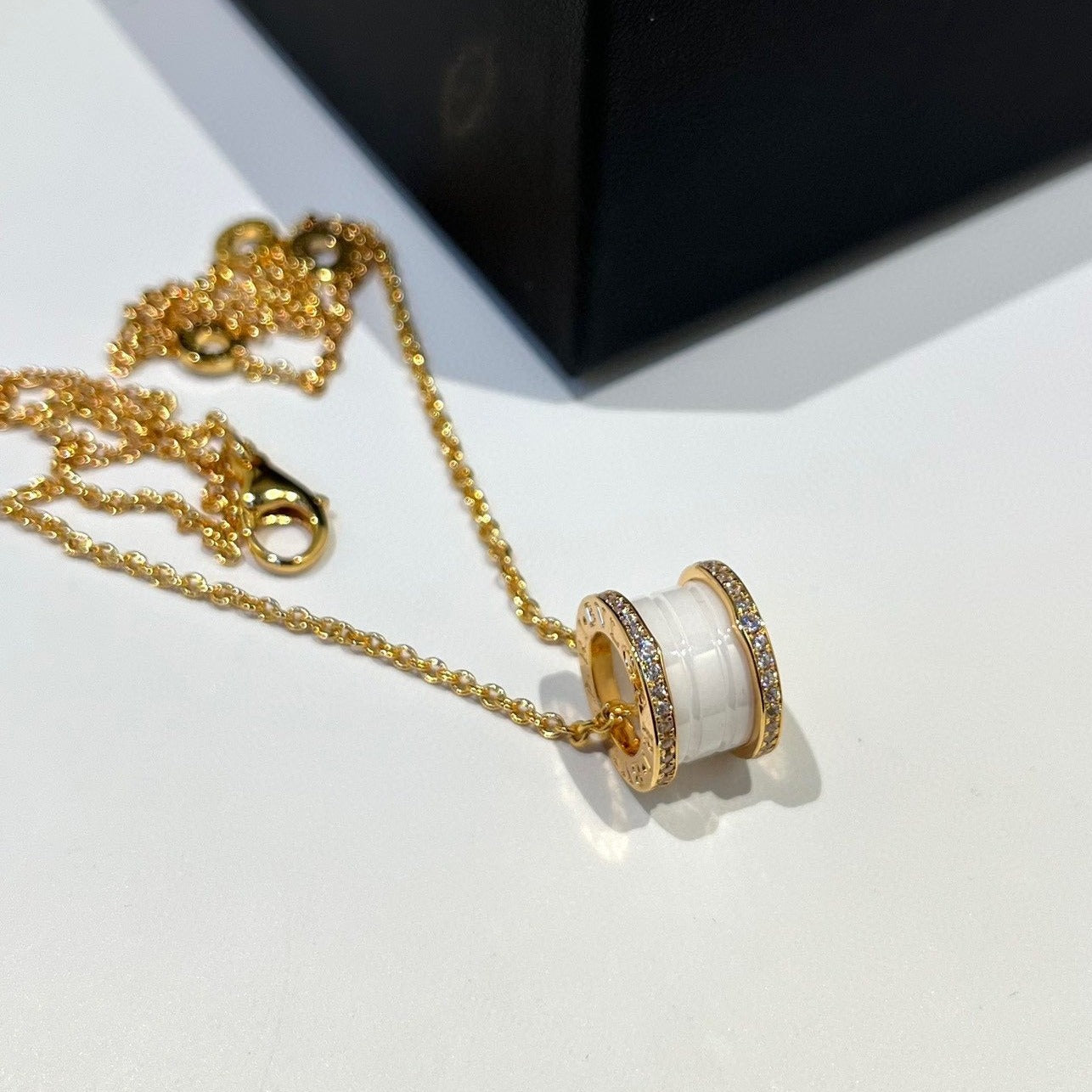 [Kincade Jewelrys] Collier en or rose et diamants en céramique blanche ZERO 1