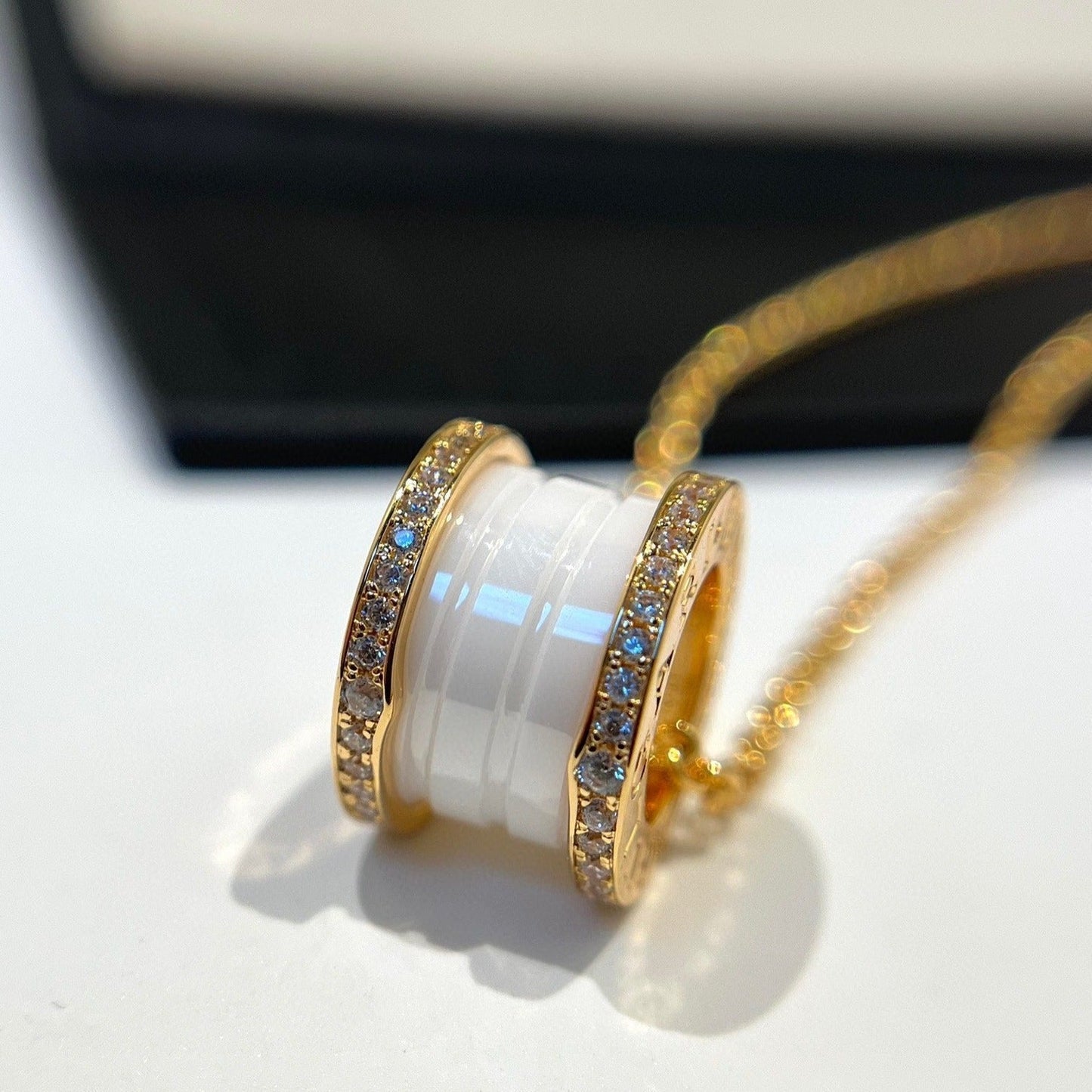 [Kincade Jewelrys] Collier en or rose et diamants en céramique blanche ZERO 1