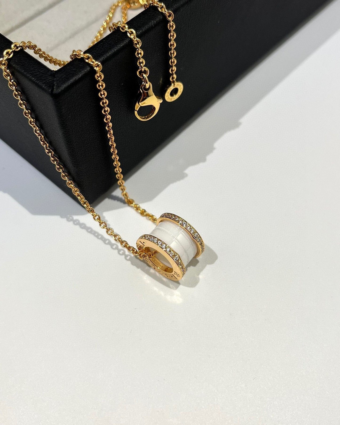 [Kincade Jewelrys] Collier en or rose et diamants en céramique blanche ZERO 1